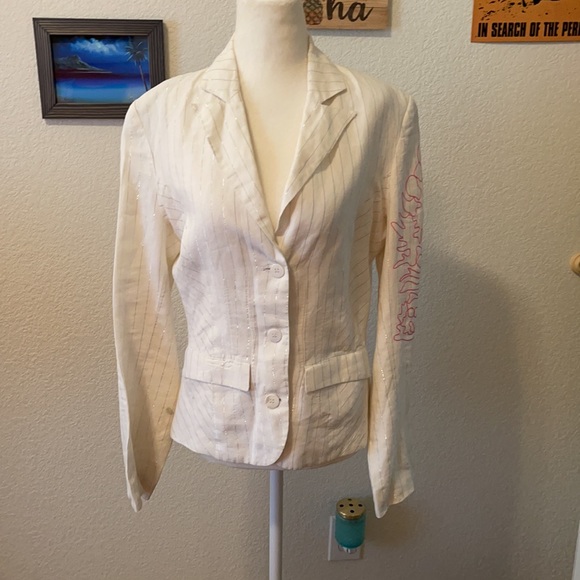 ❤️‍🔥🌸Pin-Striped Scorpion Blazer - Picture 3 of 7